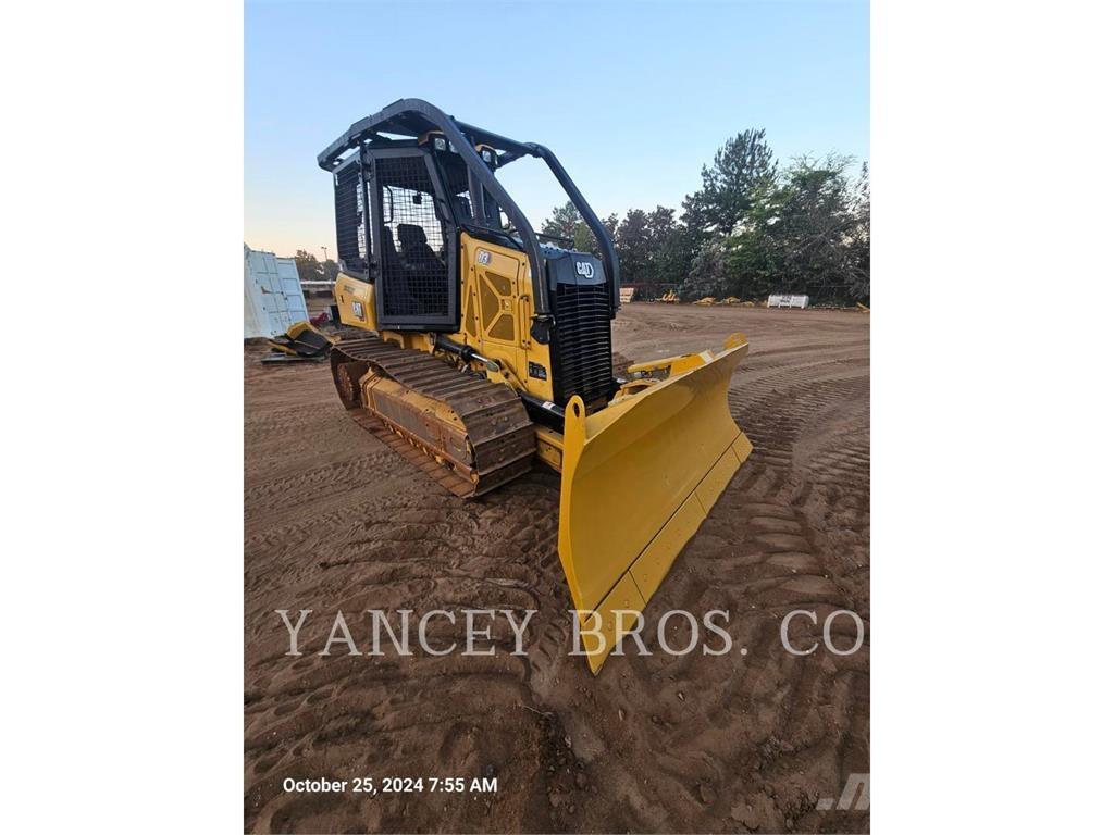 CAT D3 Pásové dozery