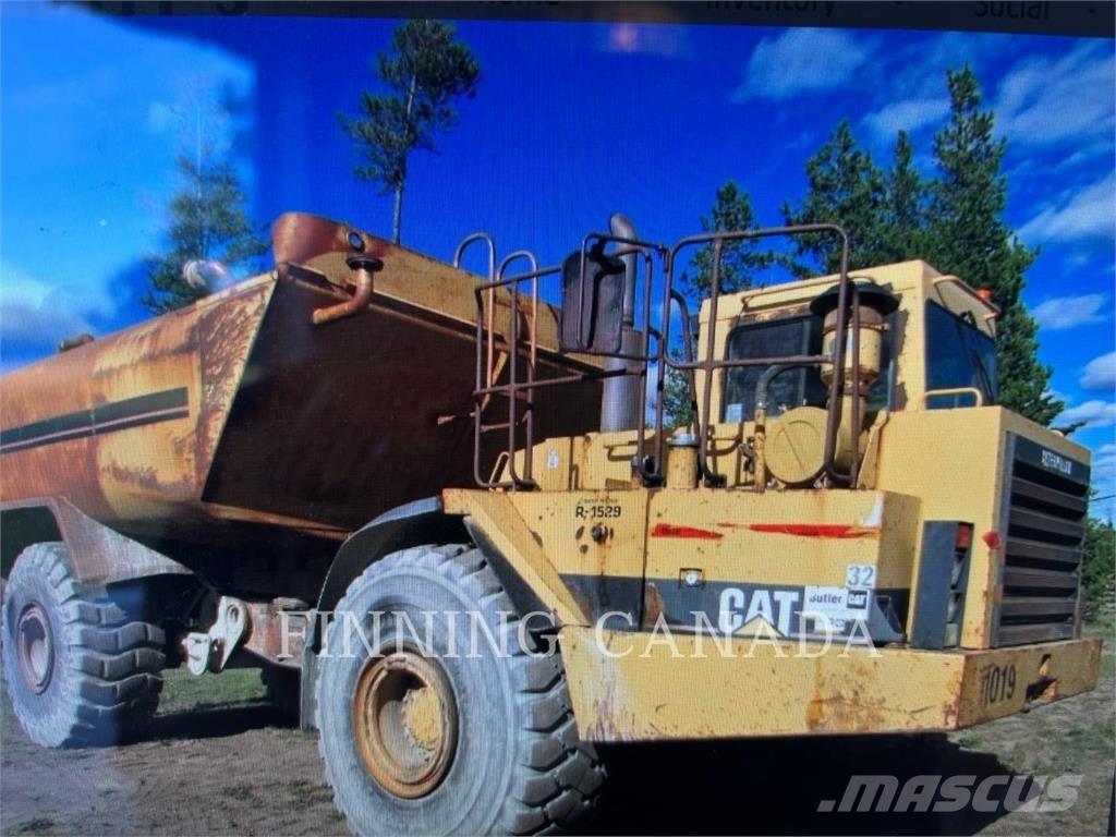 CAT D30D Skrejpry