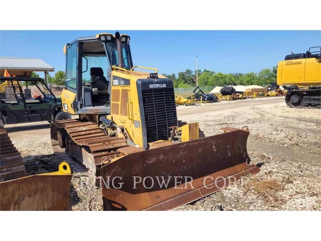 CAT D3K2LGP Pásové dozery