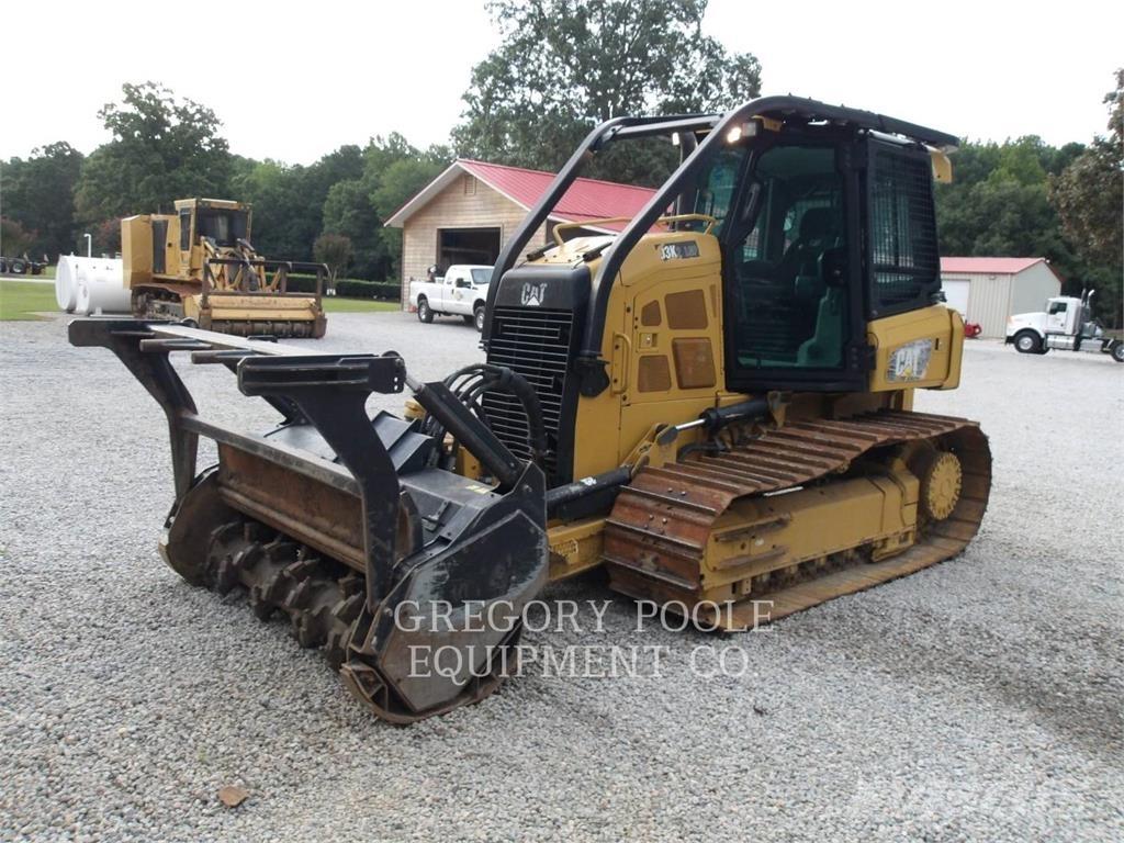 CAT D3K2LGP Pásové dozery