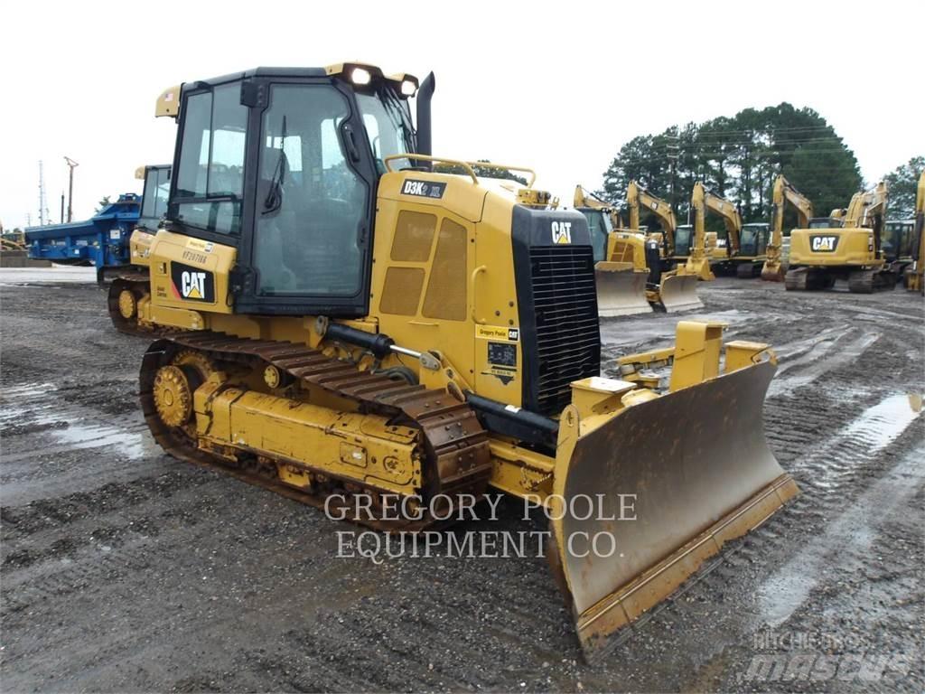 CAT D3K2XL Pásové dozery