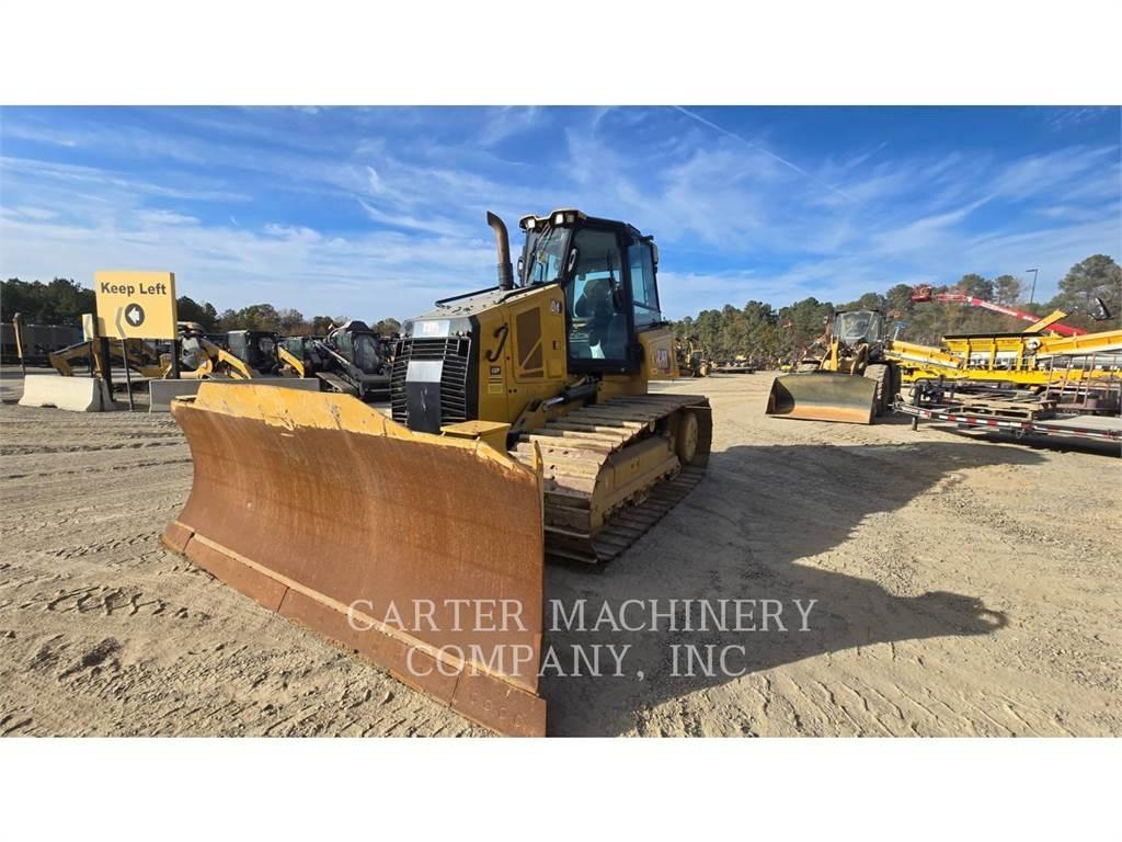 CAT D4-16 VP Pásové dozery
