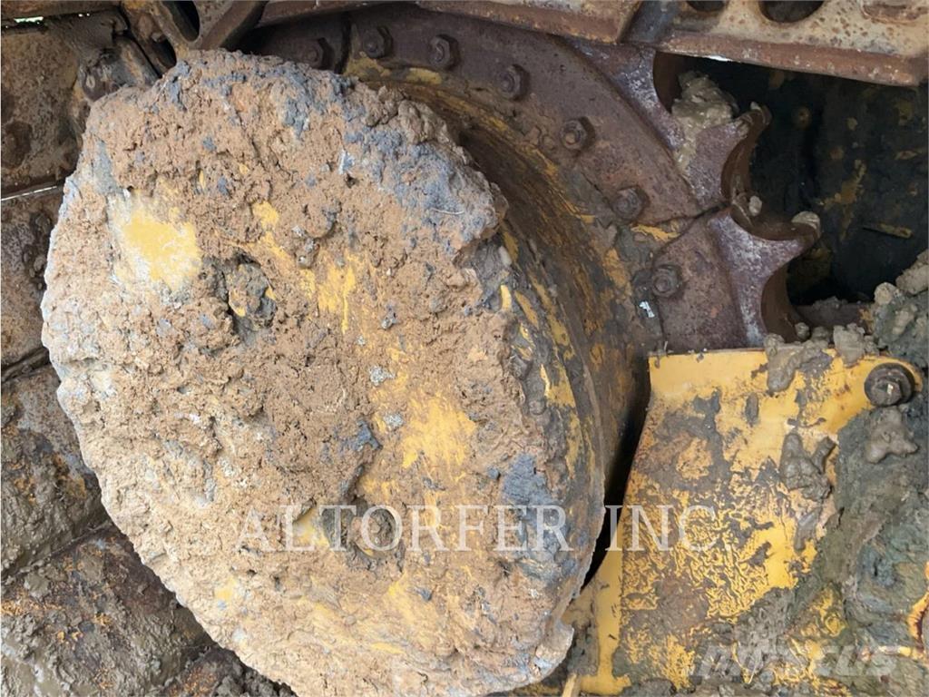 CAT D4 LGP 3D Pásové dozery