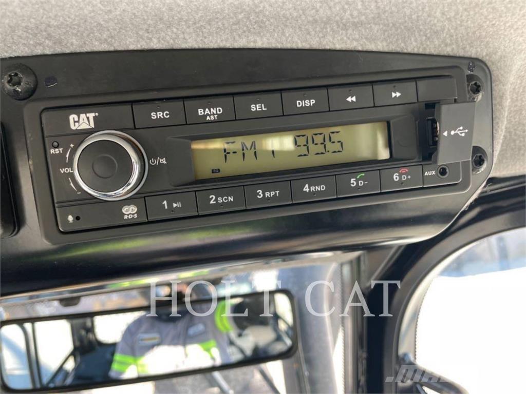 CAT D4 LGPCAB Kolové nakladače