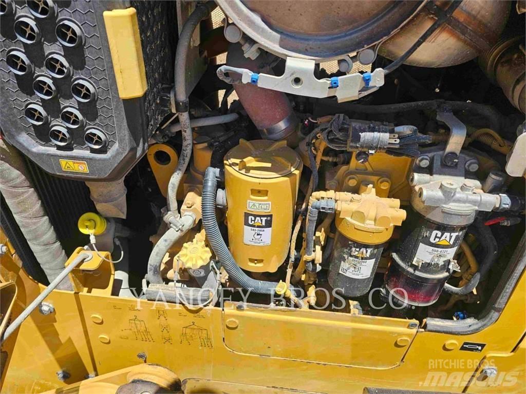 CAT D416VP Pásové dozery
