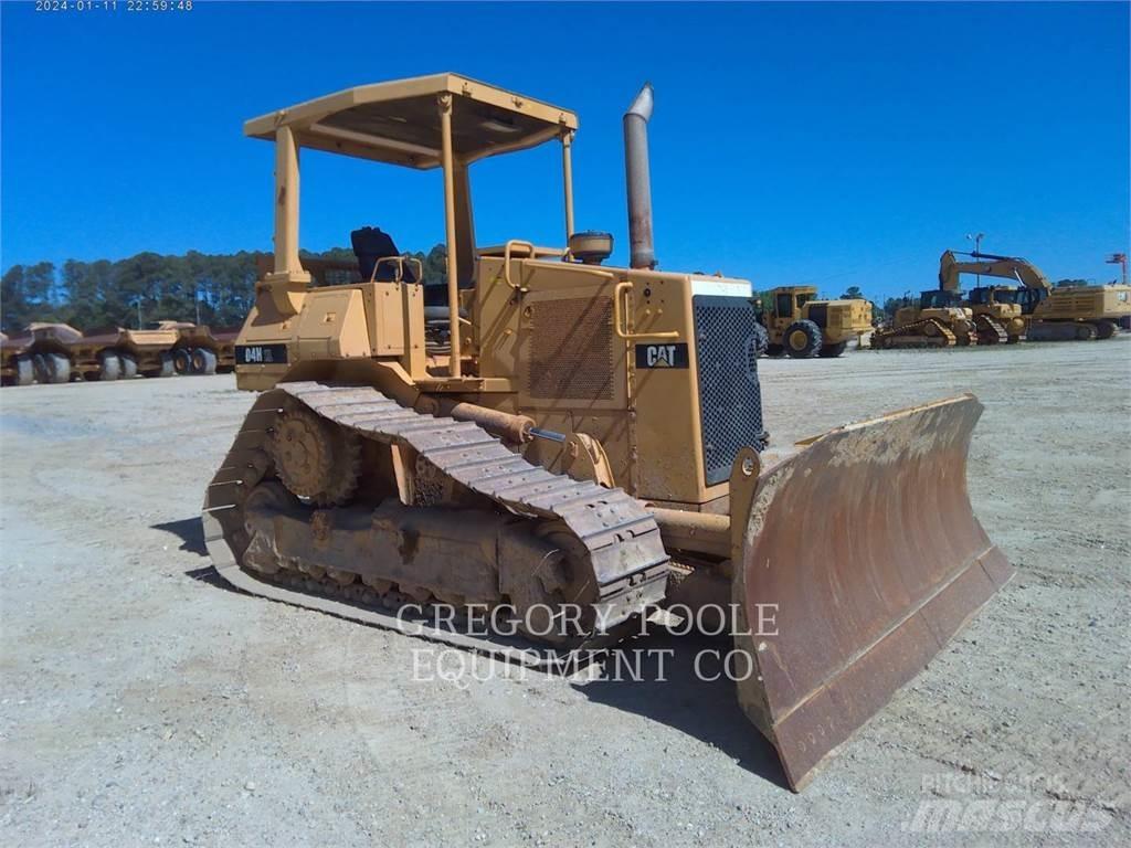 CAT D4HIIIXL Pásové dozery