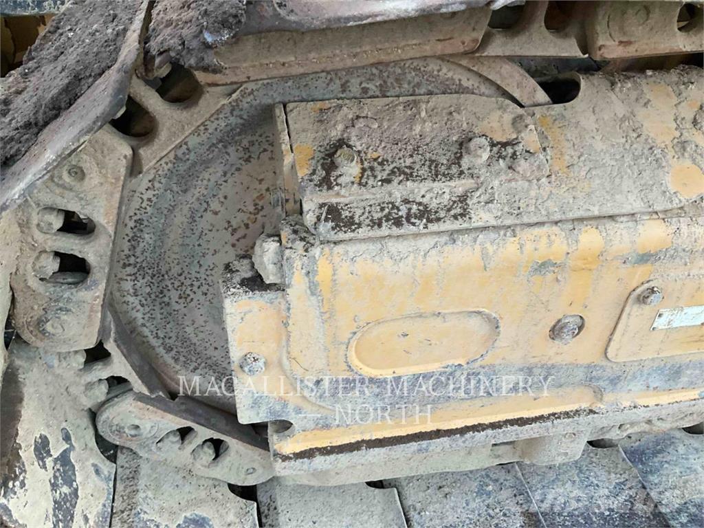 CAT D4K2X 4F Pásové dozery