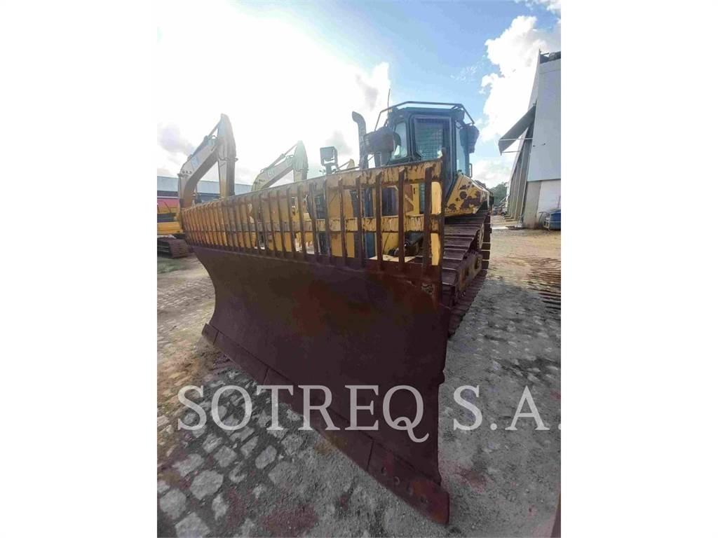 CAT D5 Pásové dozery