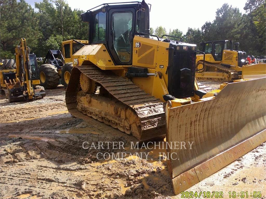 CAT D5 Pásové dozery