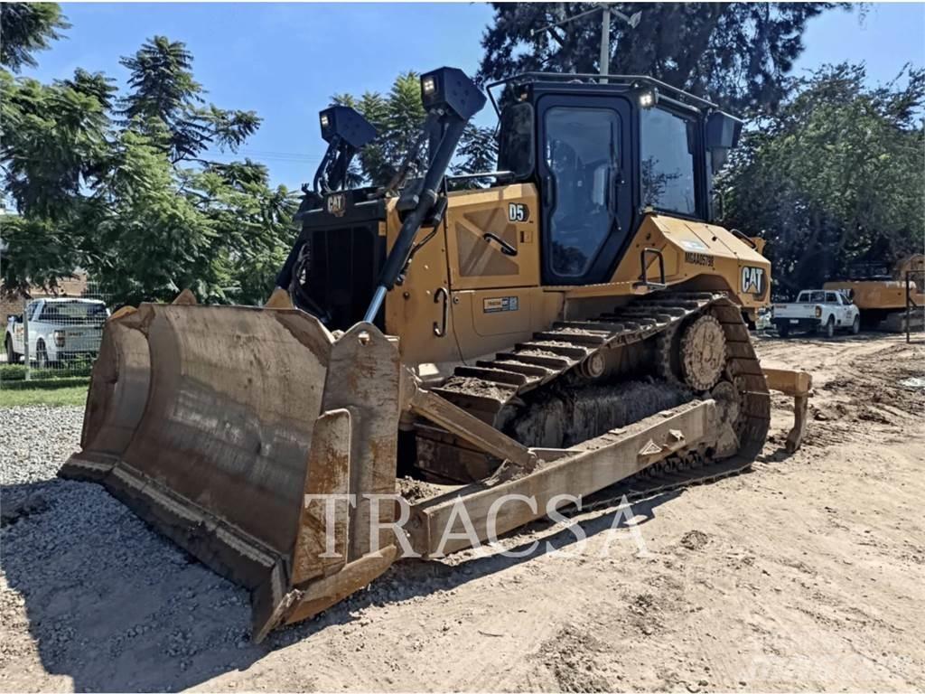 CAT D5 Pásové dozery