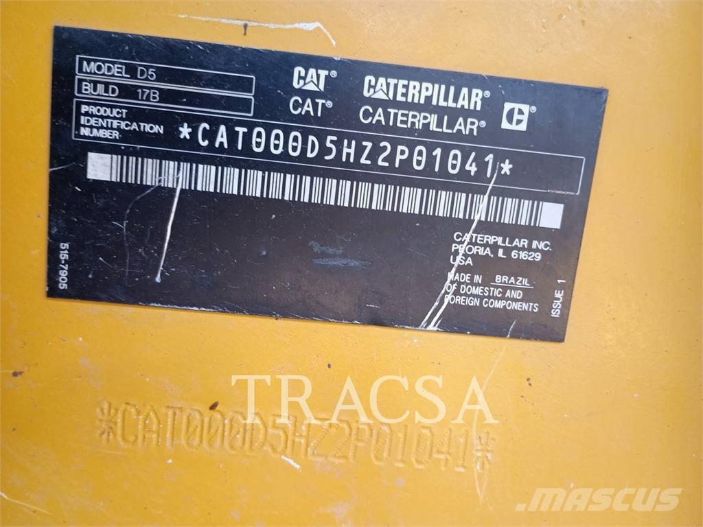 CAT D5 Pásové dozery