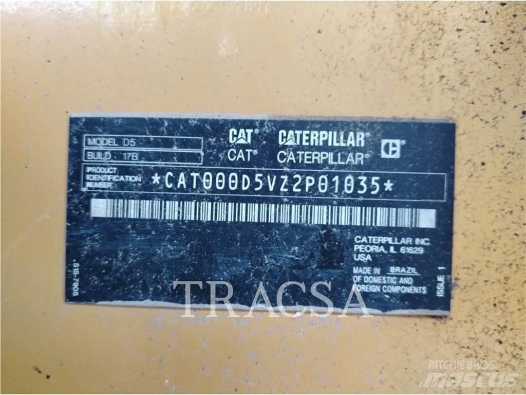 CAT D5 Pásové dozery