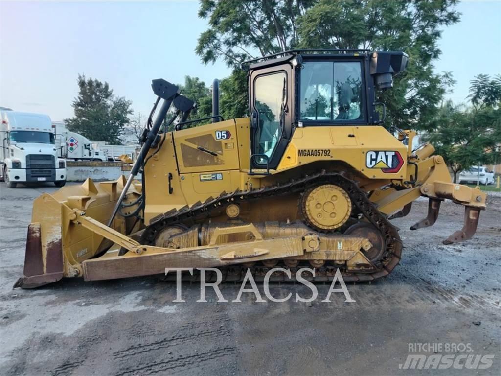 CAT D5 Pásové dozery
