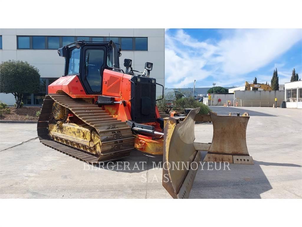 CAT D5 Pásové dozery