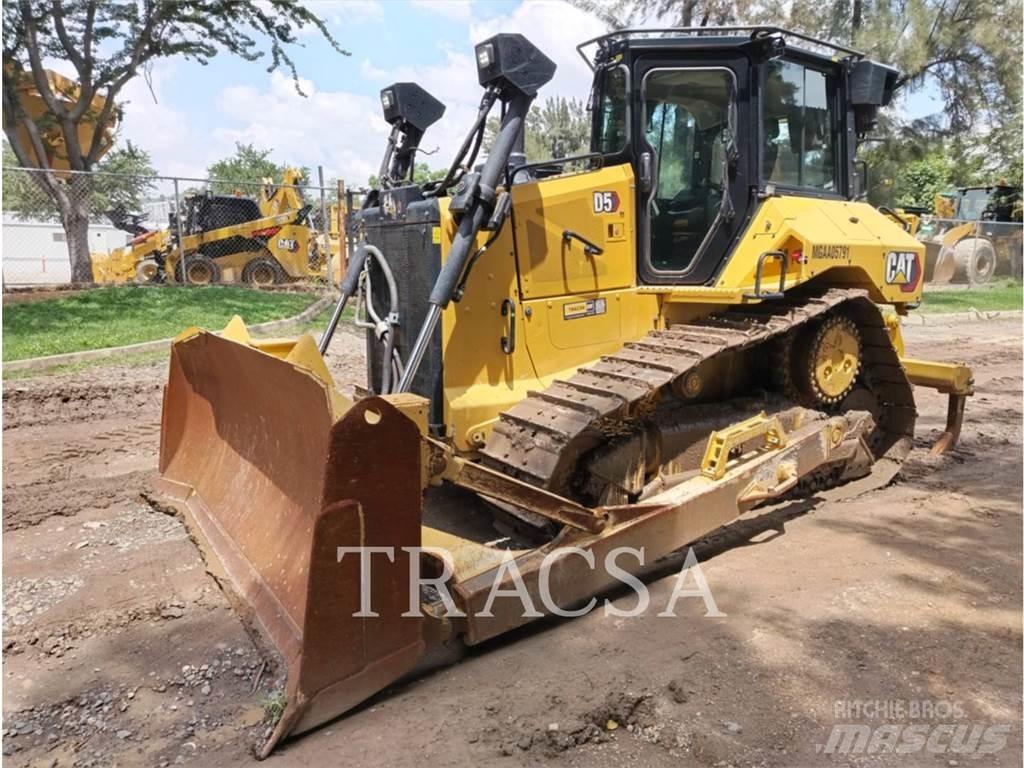 CAT D5 Pásové dozery
