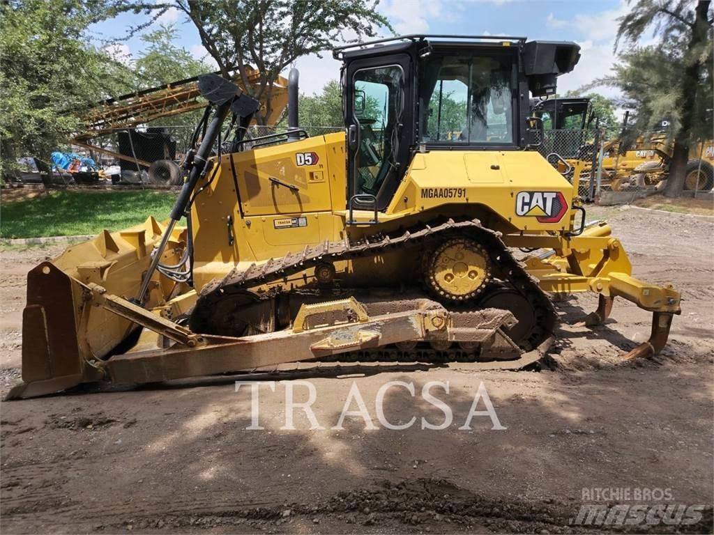 CAT D5 Pásové dozery