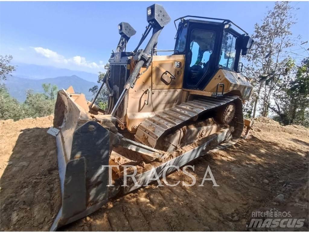 CAT D5 Pásové dozery
