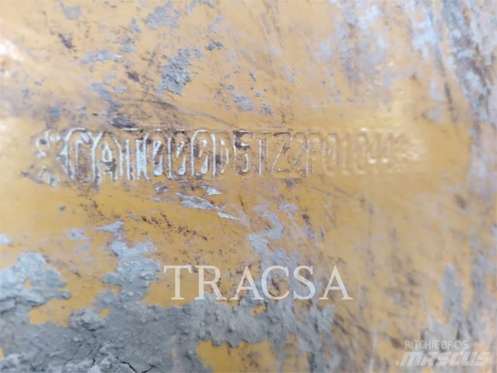 CAT D5 Pásové dozery