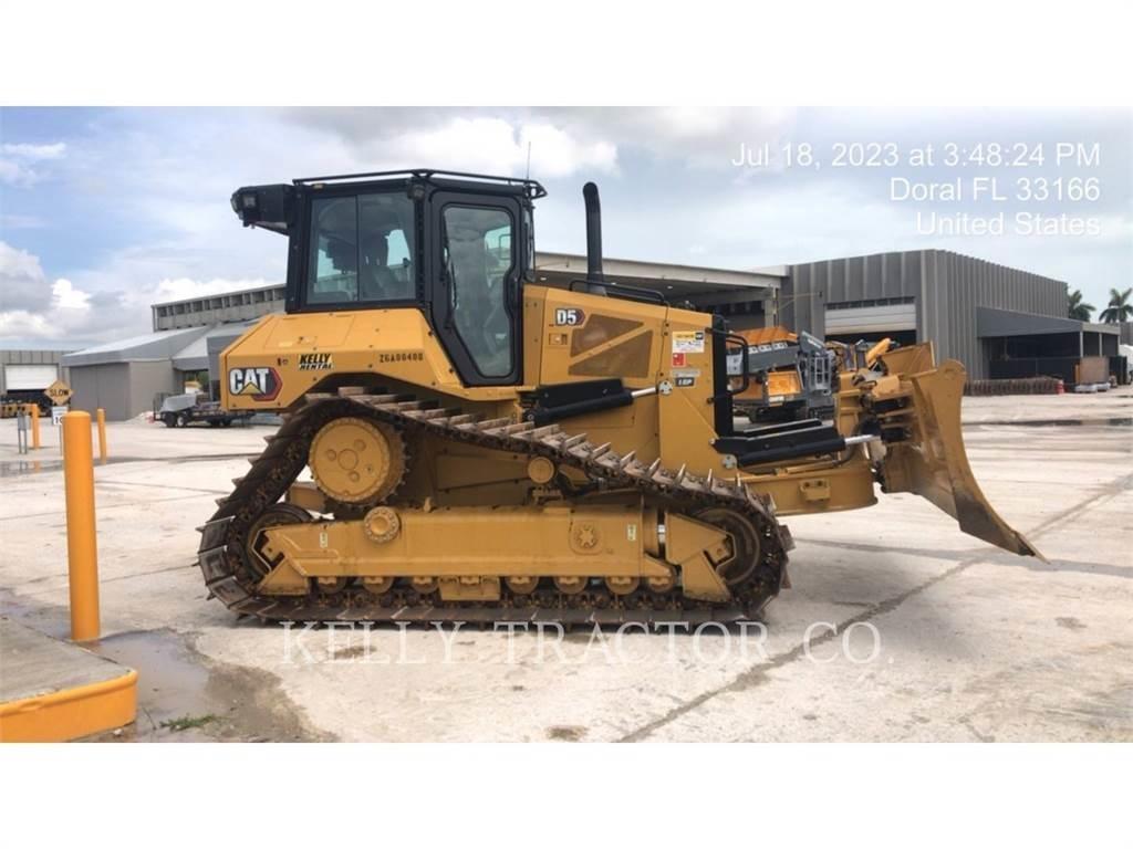CAT D5 Pásové dozery