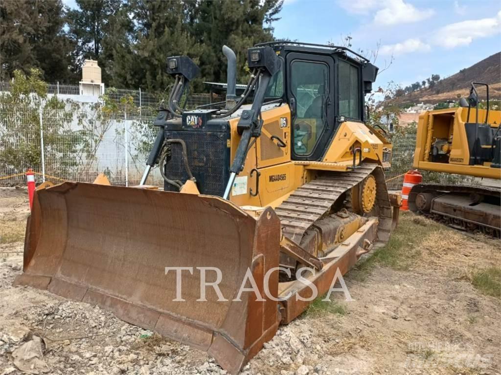 CAT D5-17 Pásové dozery