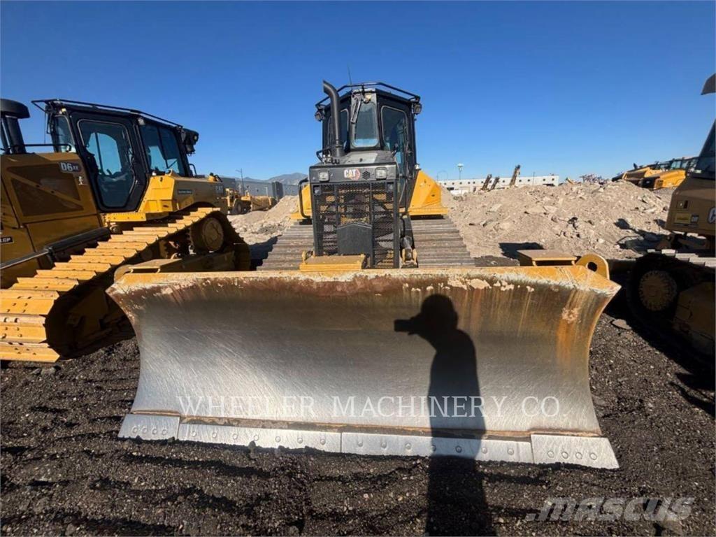 CAT D5-17 XL Pásové dozery
