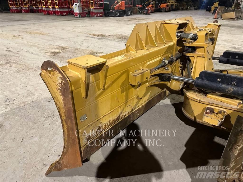 CAT D5-17VP Pásové dozery