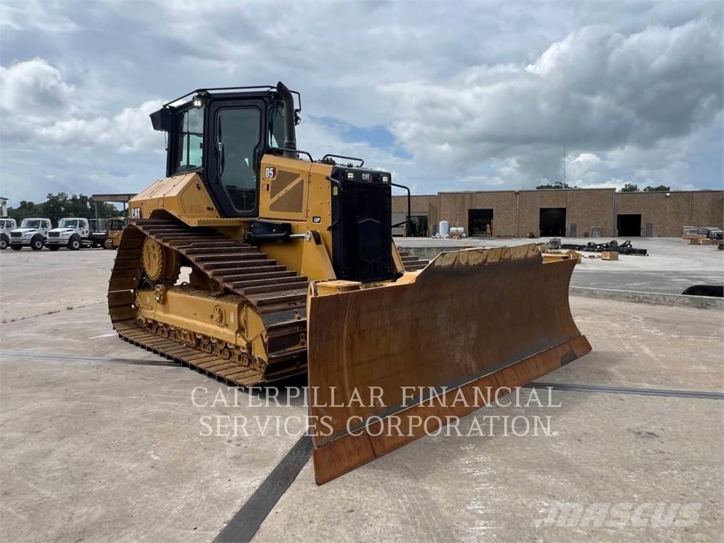 CAT D5-17VP Pásové dozery