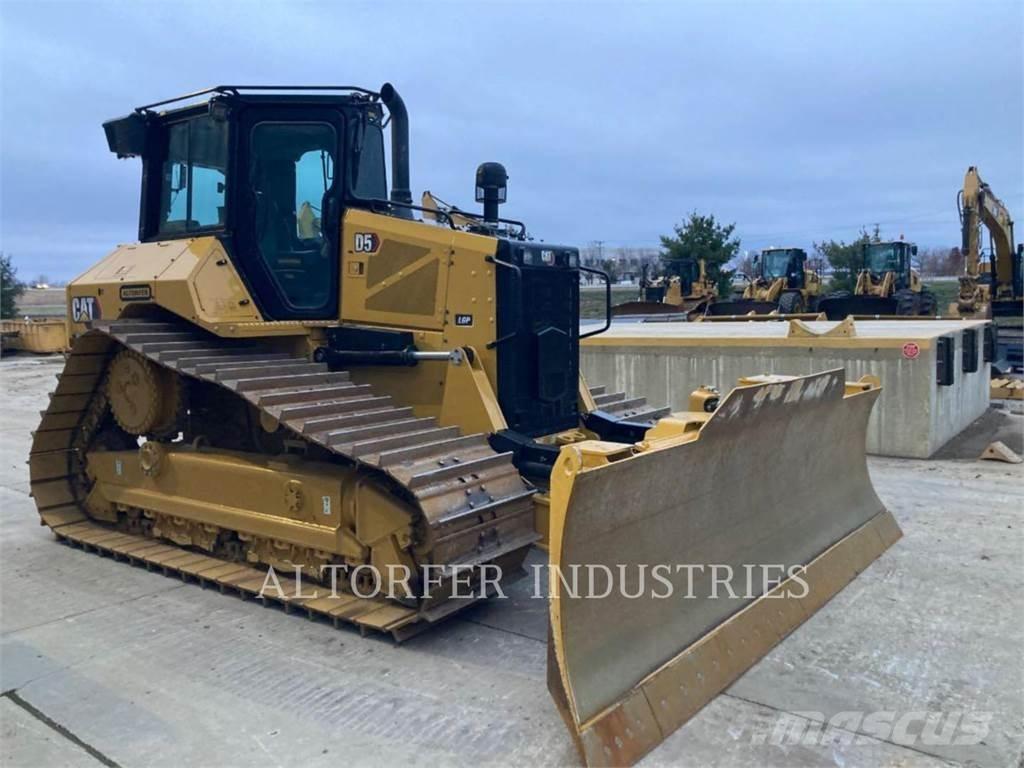 CAT D5-17VPLGP Pásové dozery
