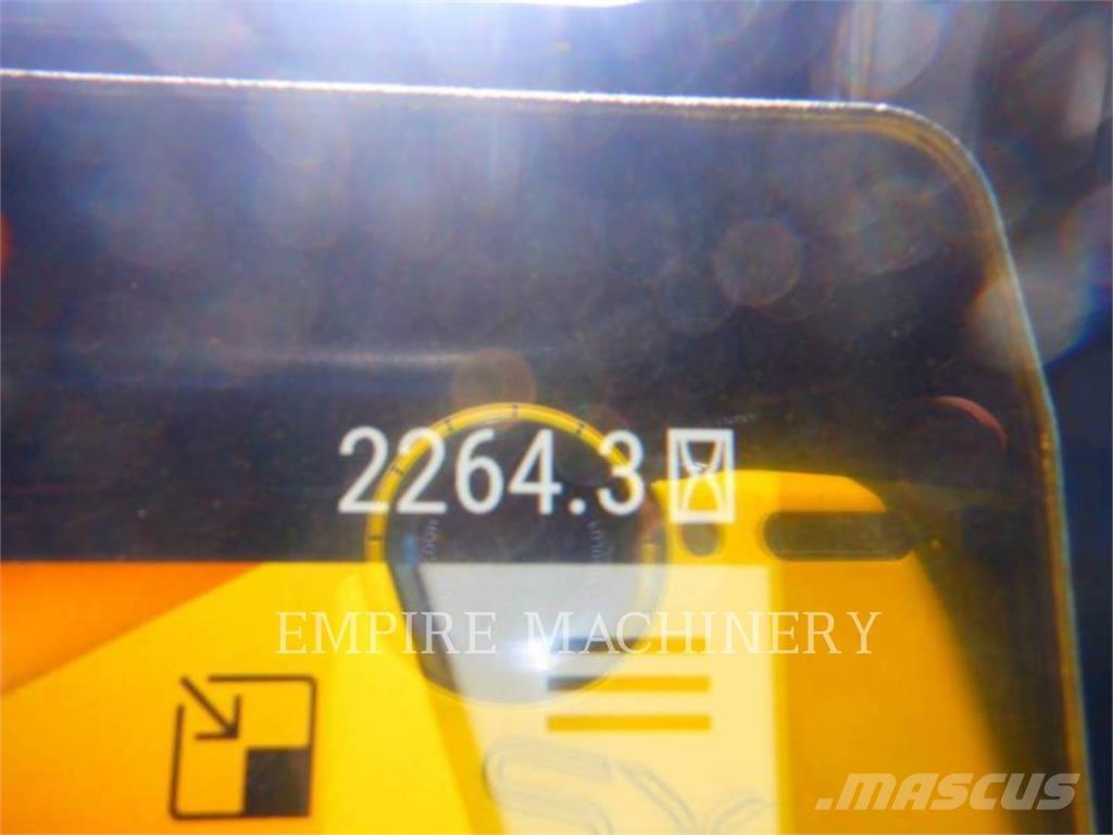 CAT D5-17VPWHA Pásové dozery