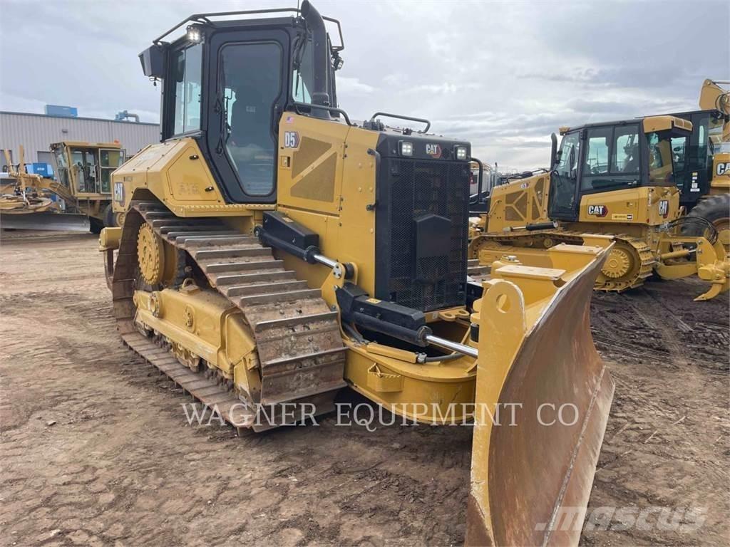 CAT D5 VP Pásové dozery