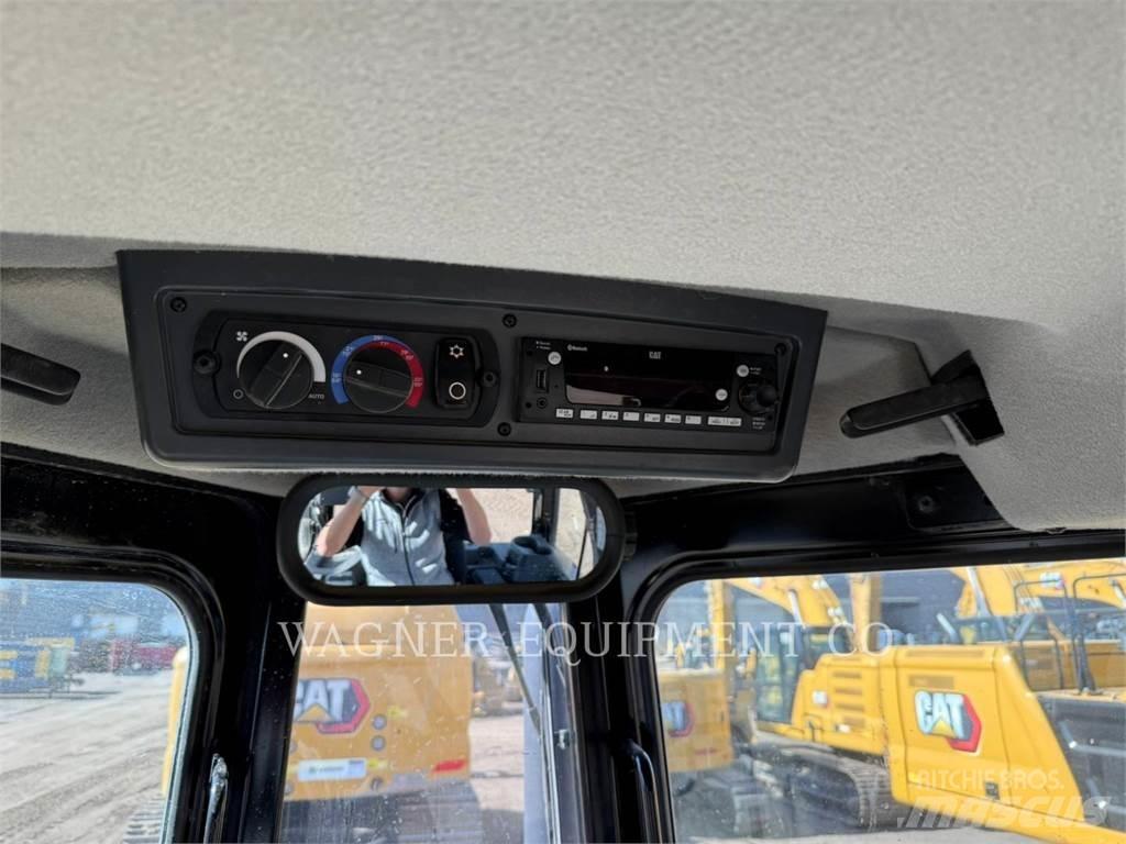 CAT D5 VP Pásové dozery