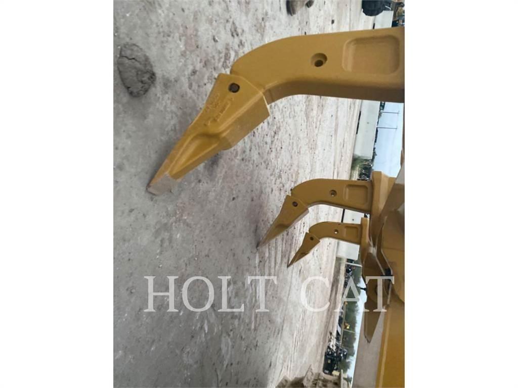 CAT D5 VP Pásové dozery