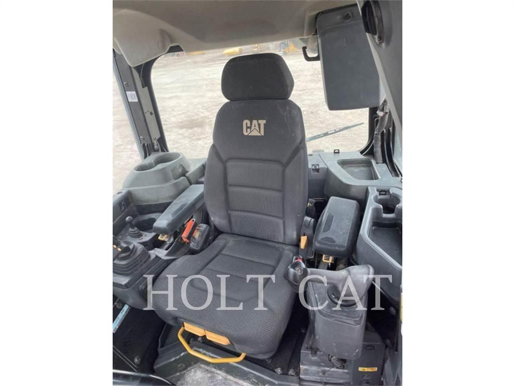 CAT D5 VP3 Pásové dozery