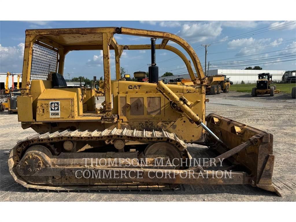 CAT D5B Pásové dozery