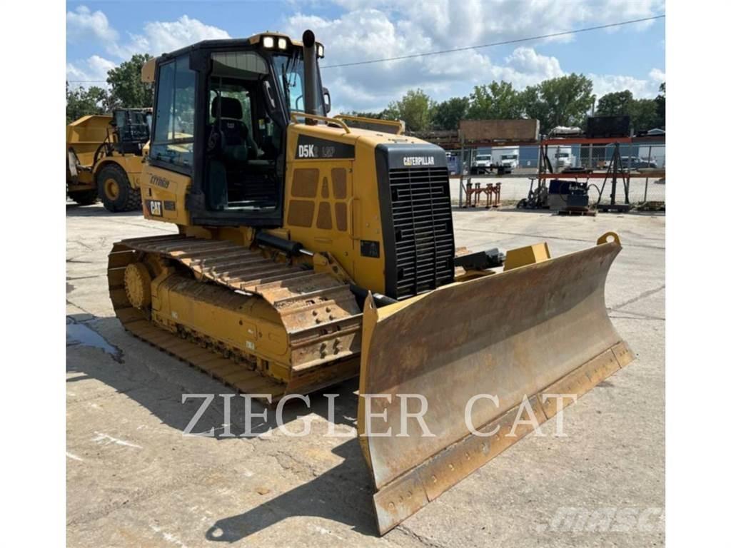 CAT D5K2 Pásové dozery