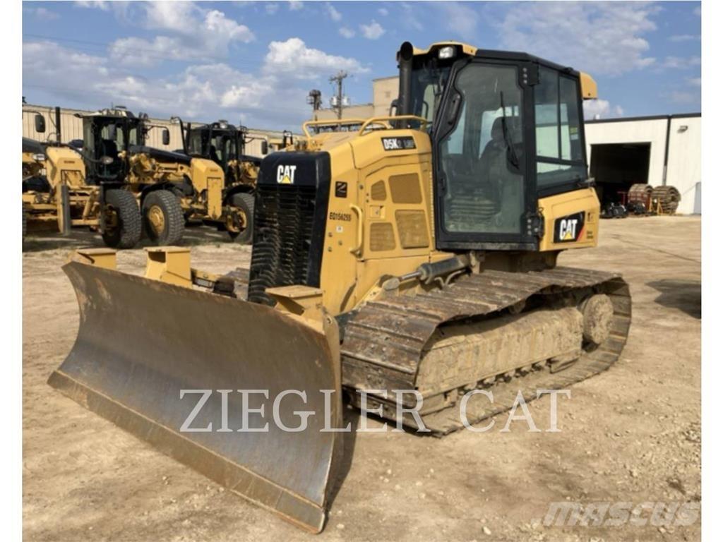 CAT D5K2 Pásové dozery