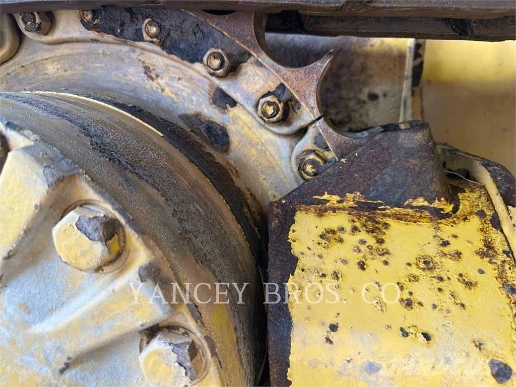 CAT D5K2LGP Pásové dozery