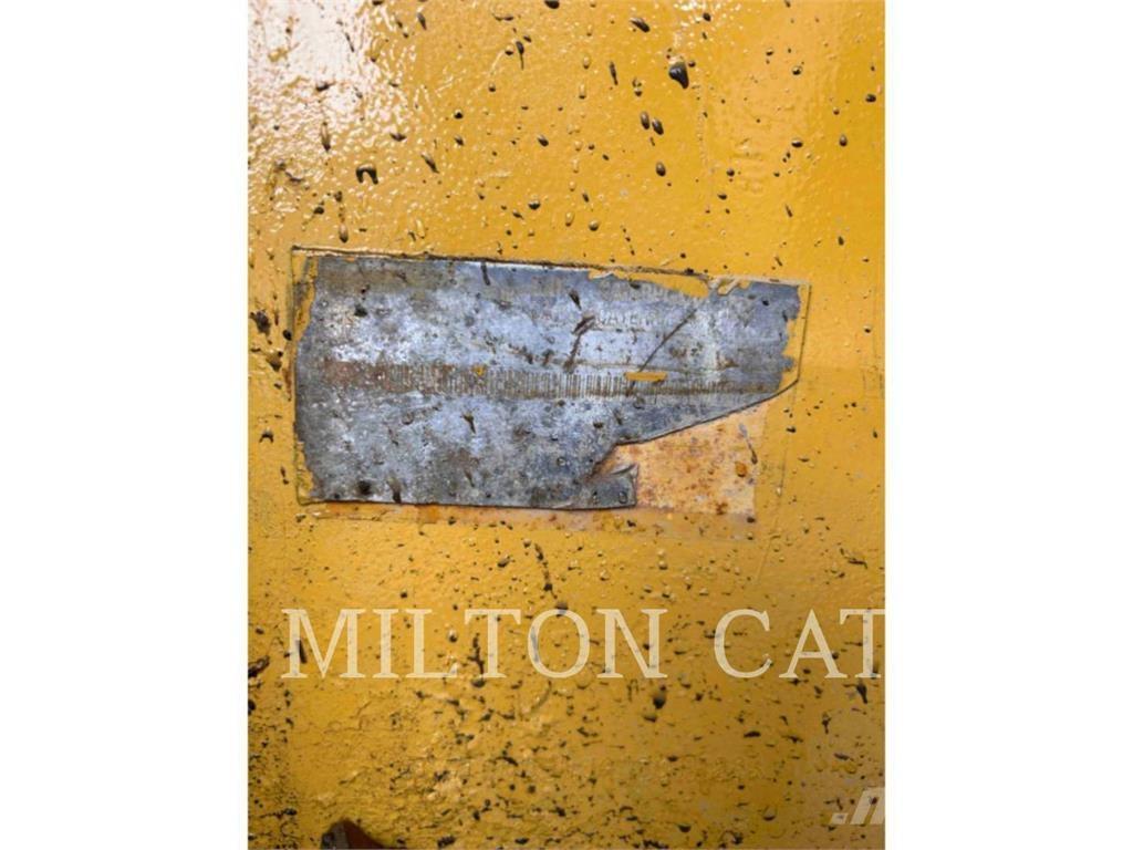 CAT D5NLGP Pásové dozery