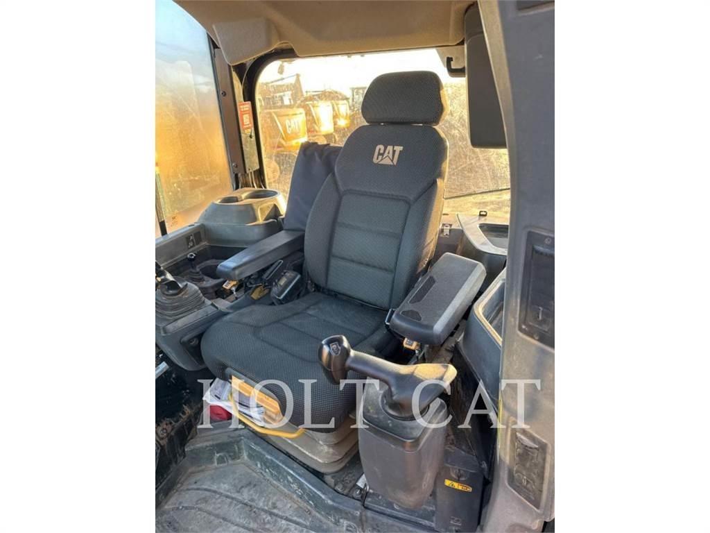 CAT D6 Pásové dozery