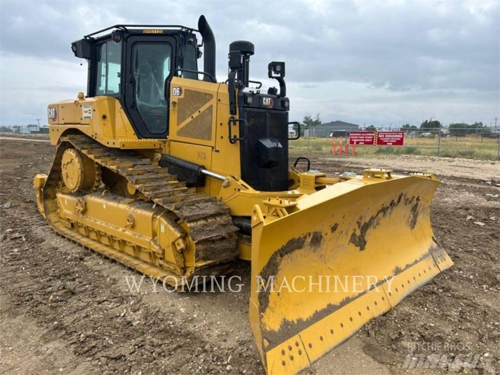 CAT D6 Pásové dozery