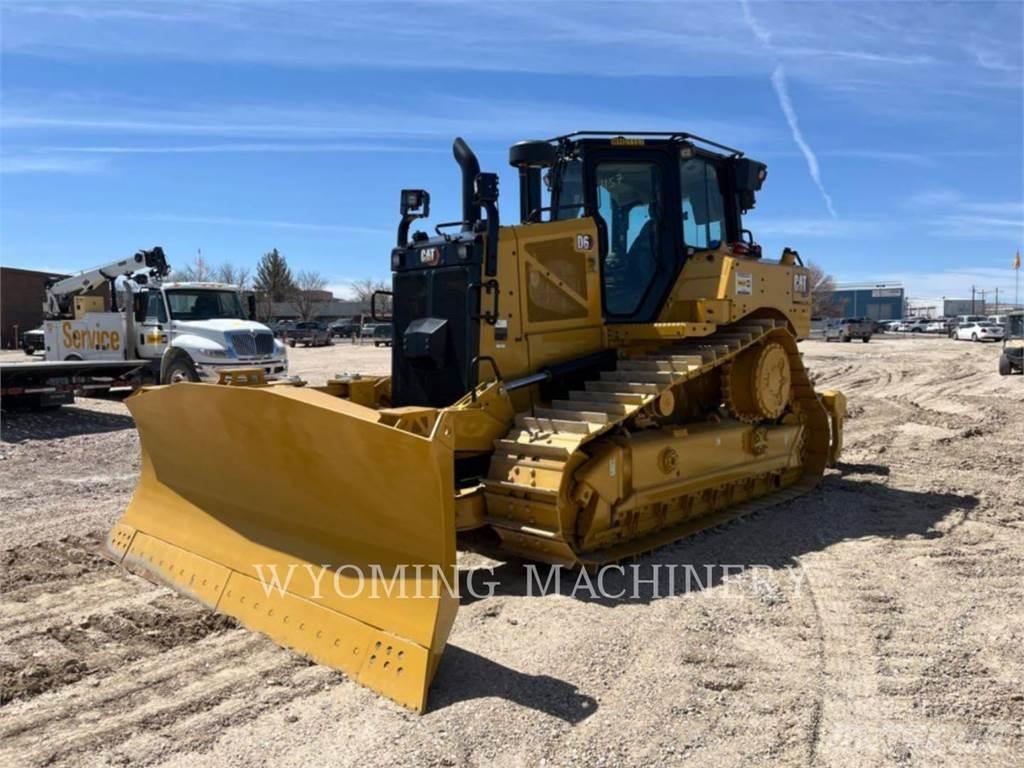 CAT D6 Pásové dozery