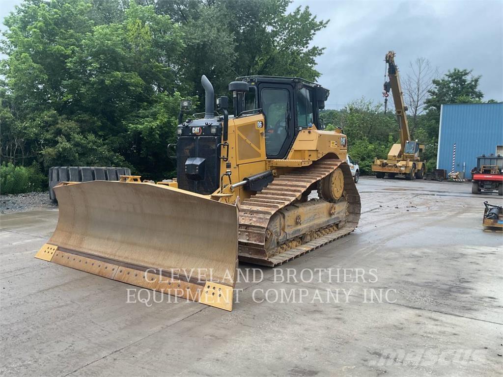 CAT D6 Pásové dozery