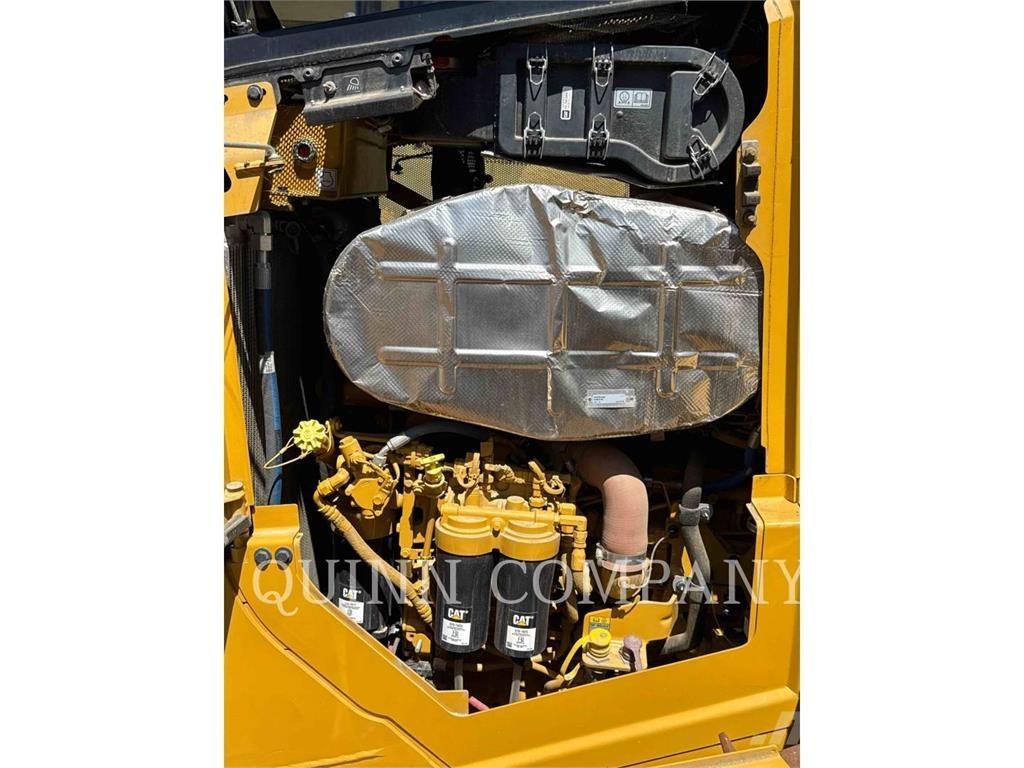 CAT D6 Pásové dozery