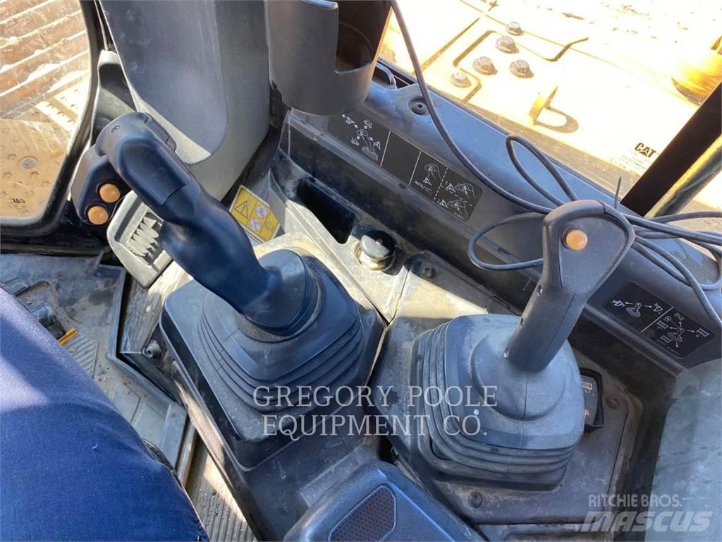 CAT D6-20 Pásové dozery
