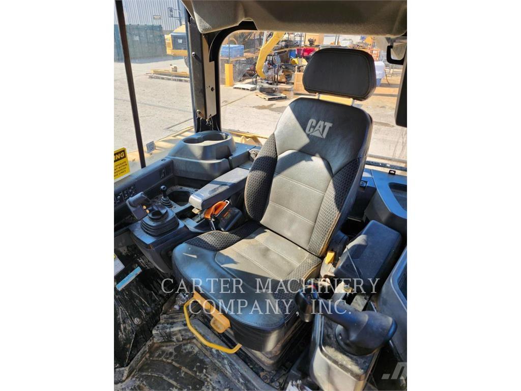CAT D6-20LGVAR Pásové dozery