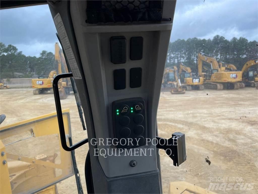 CAT D6-20VP Pásové dozery