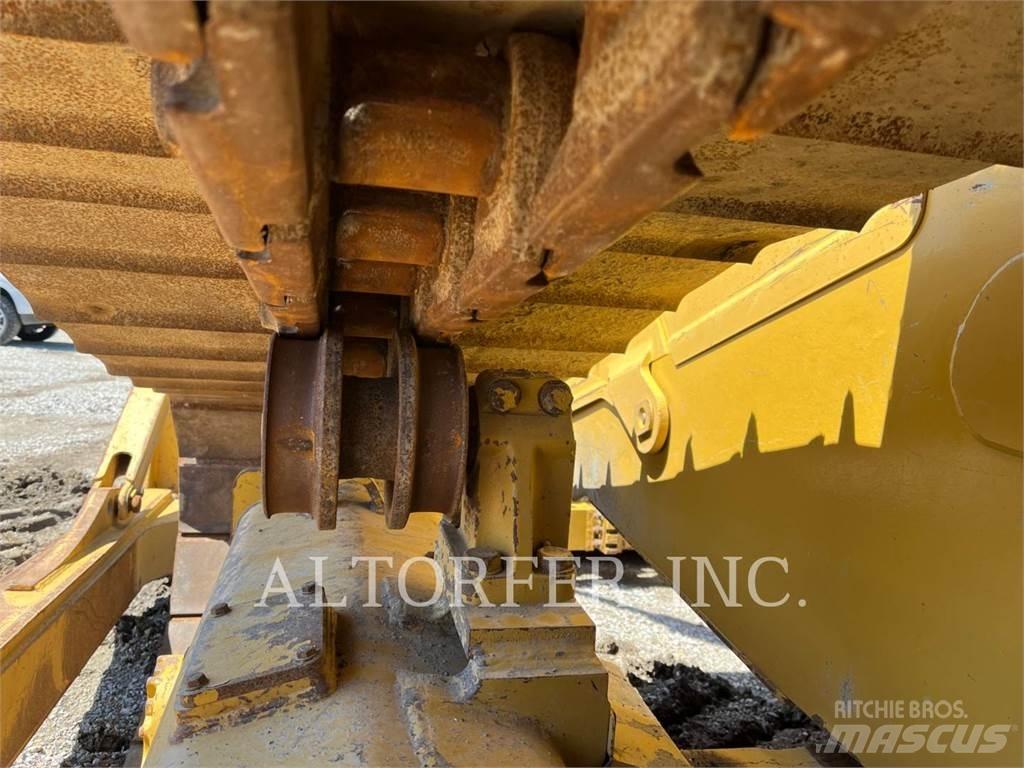 CAT D6 LGP 3D Pásové dozery