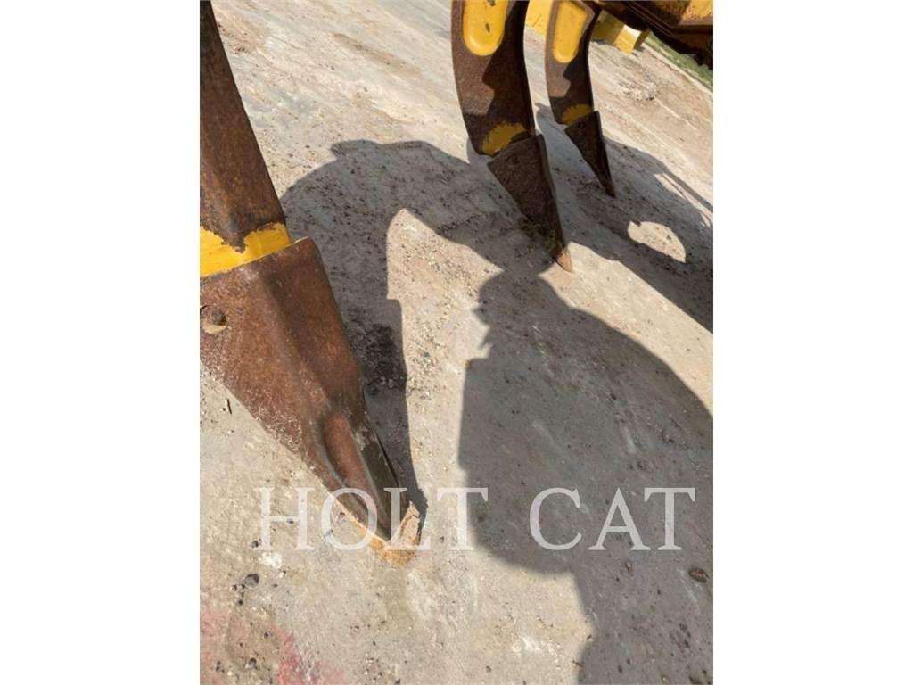 CAT D6 XL Pásové dozery