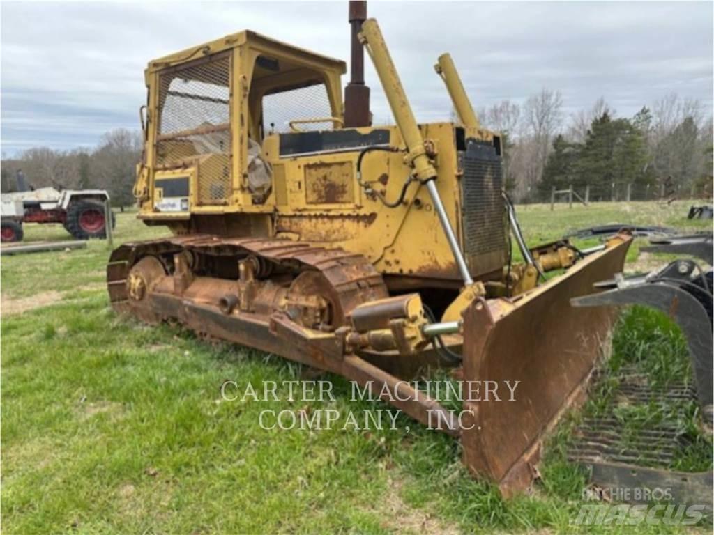 CAT D6D Pásové dozery
