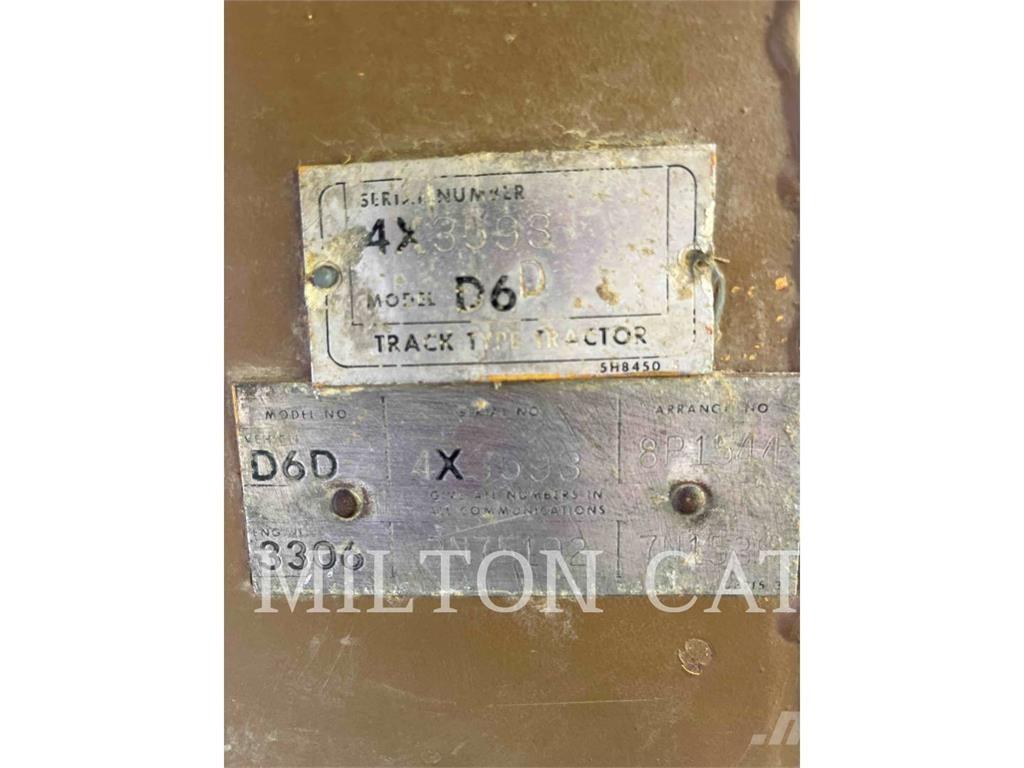 CAT D6D Pásové dozery